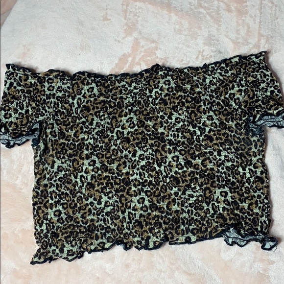 Kendall & Kylie Tops - KENDALL & KYLIE CROP TOP (off the shoulder)